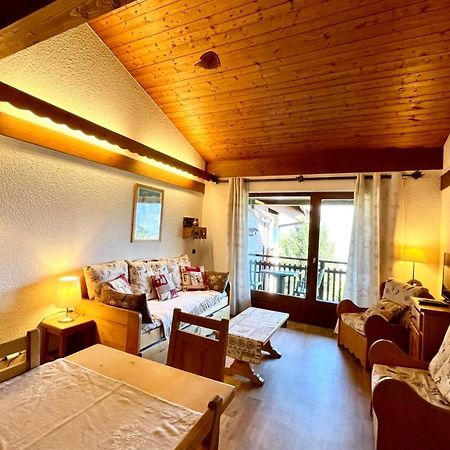 Beautiful Apartment With Balcony And Great View ! 孔布卢 外观 照片